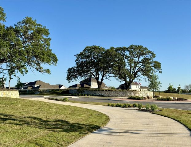 662 Treadwell LN, Kyle, TX 78640