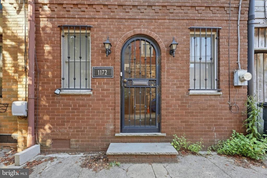 1172 S DARIEN ST, PHILADELPHIA, PA 19147 — photo 2