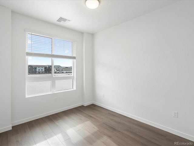 6153 N Ceylon St 3-308, Denver, CO 80249