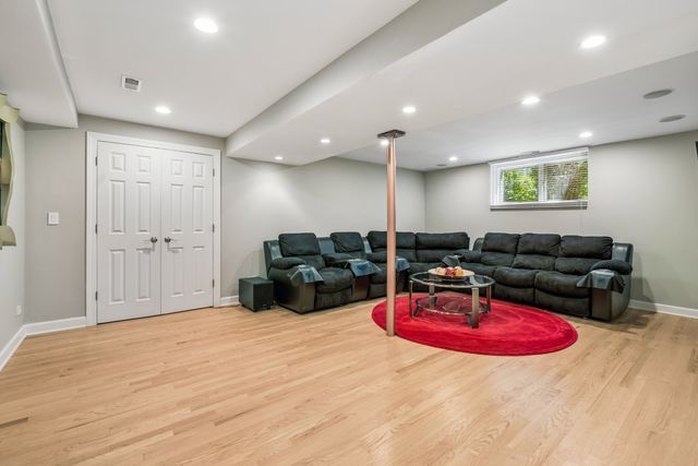 1268 N Palos Avenue, Palatine, IL 60067