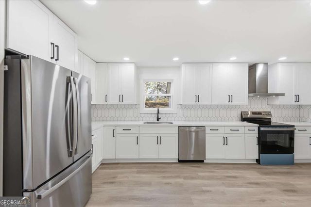 1178 Redwine Road, Fayetteville, GA 30215