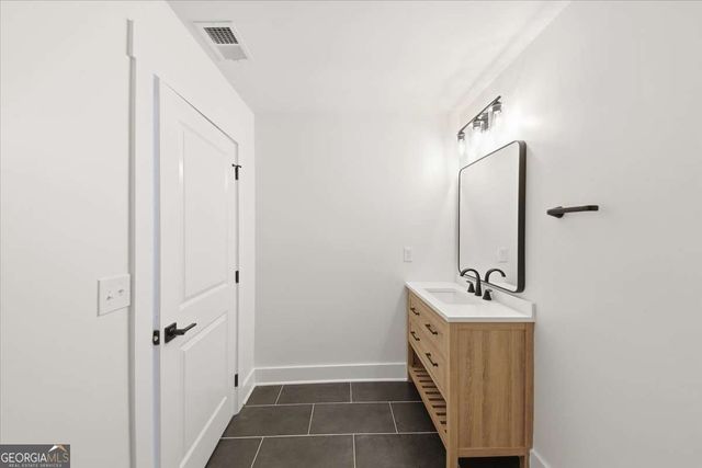 1178 Redwine Road, Fayetteville, GA 30215