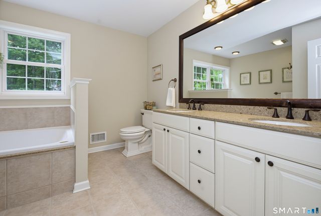 7 Bethke Road, Killingworth, CT 06419