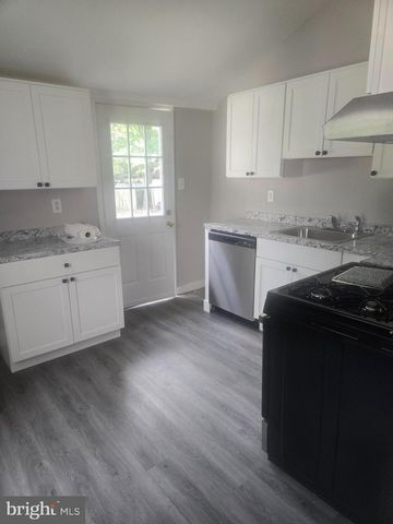 433 N DELSEA DR, Clayton, NJ 08312