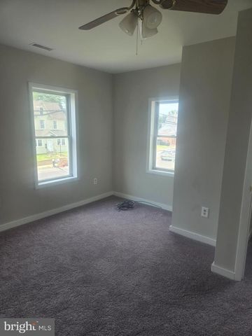 433 N DELSEA DR, Clayton, NJ 08312
