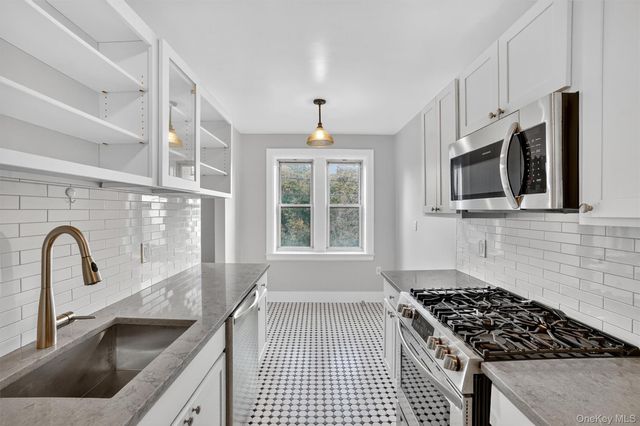 294 Bronxville Road 4C, Bronxville, NY 10708