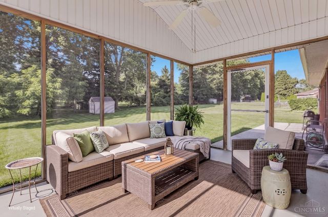 2086 Rolling Hills Boulevard, Fairfield, OH 45014