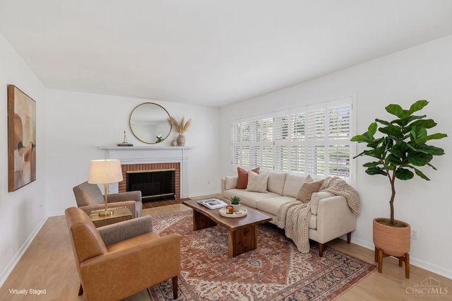 2086 Rolling Hills Boulevard, Fairfield, OH 45014