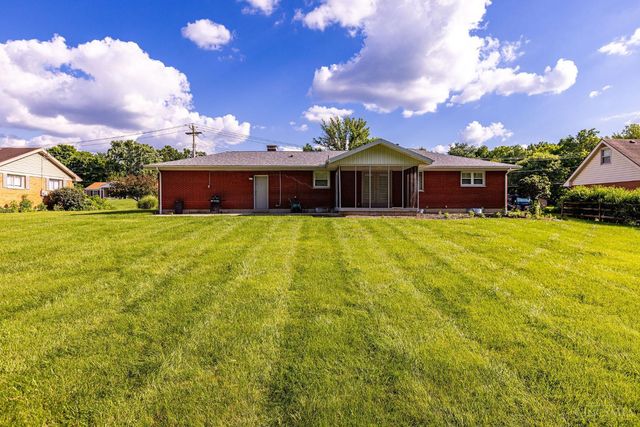 2086 Rolling Hills Boulevard, Fairfield, OH 45014