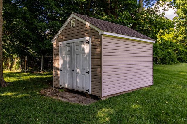 2086 Rolling Hills Boulevard, Fairfield, OH 45014