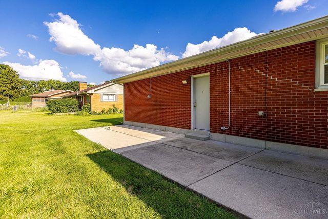 2086 Rolling Hills Boulevard, Fairfield, OH 45014