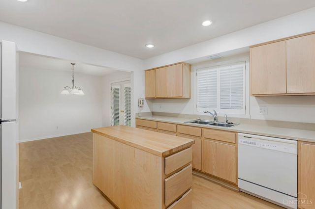 2086 Rolling Hills Boulevard, Fairfield, OH 45014