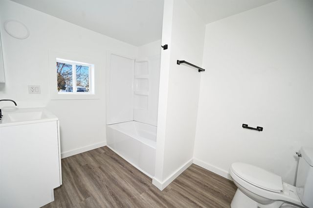 120 Prospect Street, Manchester, IA 52057