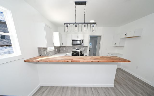 120 Prospect Street, Manchester, IA 52057