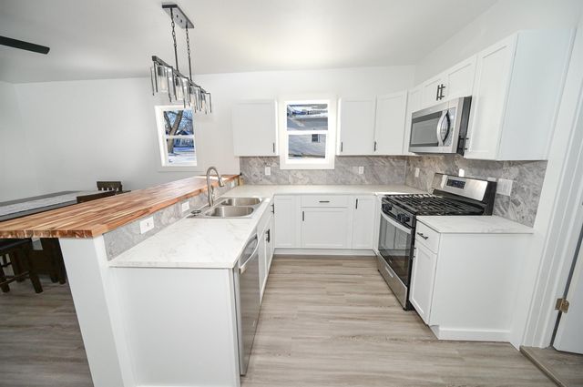 120 Prospect Street, Manchester, IA 52057