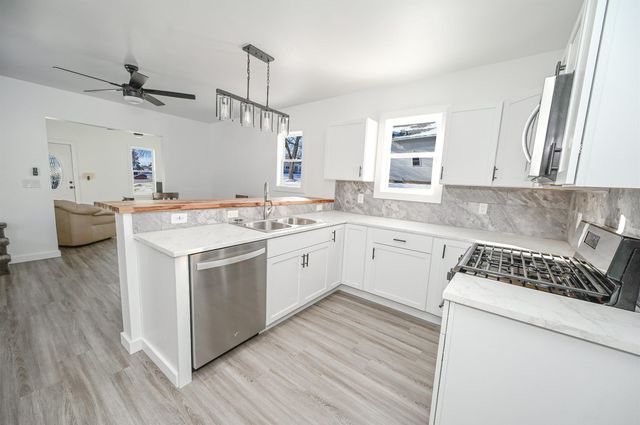 120 Prospect Street, Manchester, IA 52057