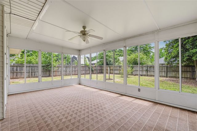 420 W Eliff Street, Siloam Springs, AR 72761