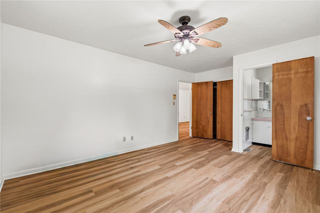 420 W Eliff Street, Siloam Springs, AR 72761
