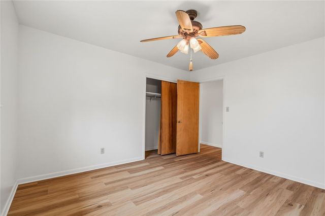 420 W Eliff Street, Siloam Springs, AR 72761