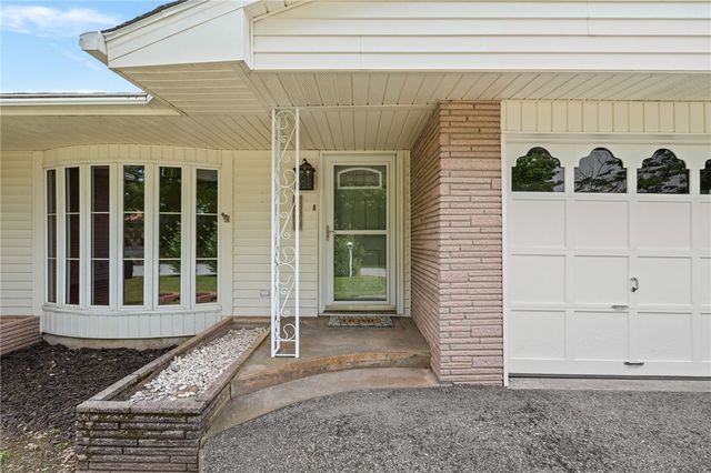 420 W Eliff Street, Siloam Springs, AR 72761