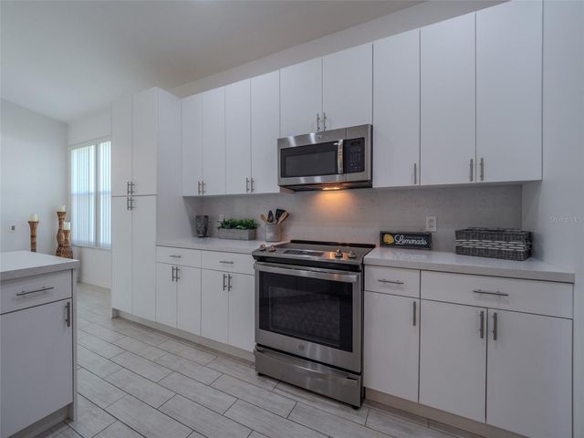 6721 OAK MANOR DRIVE, Lakewood Ranch, FL 34202