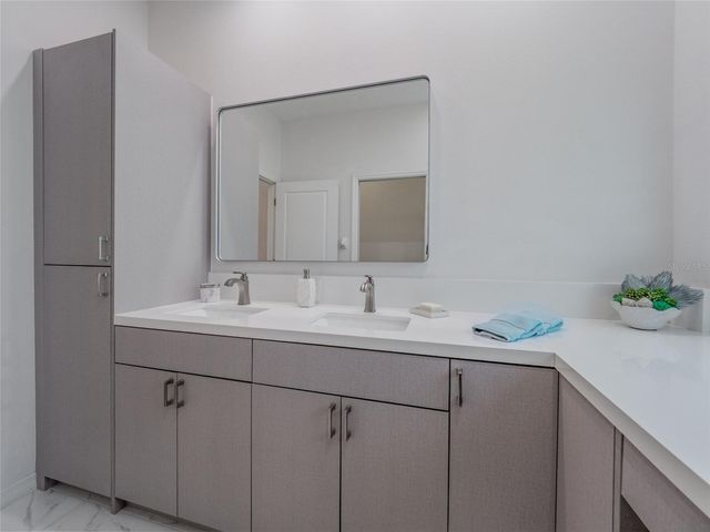 6721 OAK MANOR DRIVE, Lakewood Ranch, FL 34202