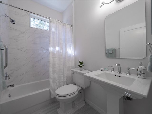 6721 OAK MANOR DRIVE, Lakewood Ranch, FL 34202