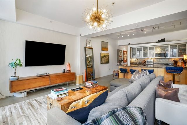 1313 Washington St 215, Boston, MA 02118