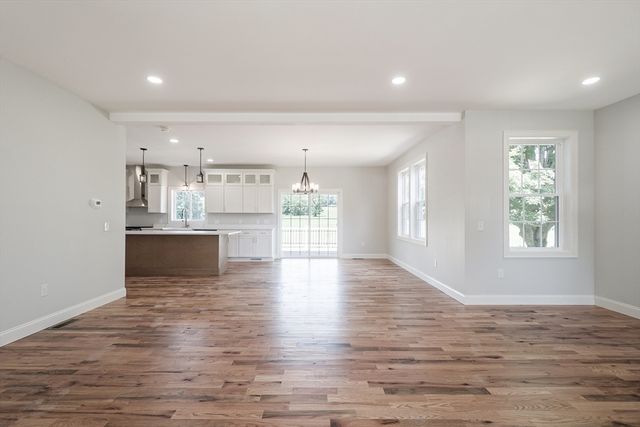 375 Fuller St, Ludlow, MA 01056