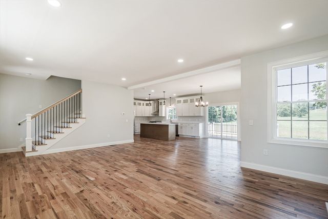375 Fuller St, Ludlow, MA 01056