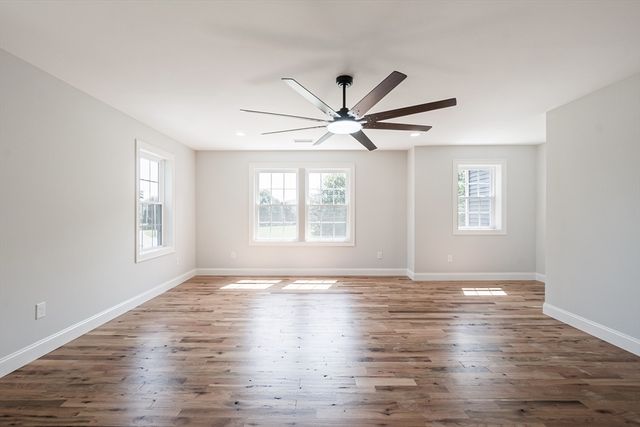 375 Fuller St, Ludlow, MA 01056
