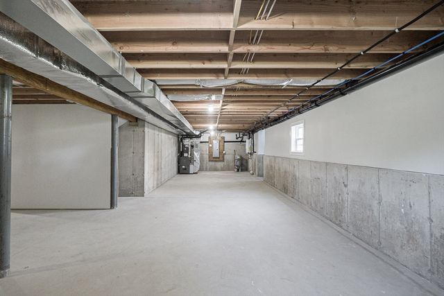 375 Fuller St, Ludlow, MA 01056