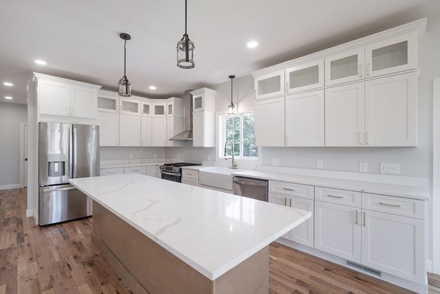 375 Fuller St, Ludlow, MA 01056