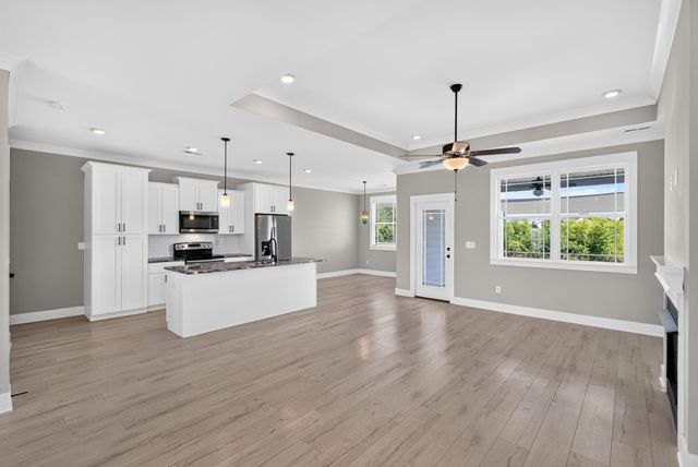 230 Blease Horton Rd, Boiling Springs, SC 29316