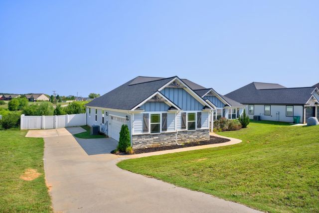 230 Blease Horton Rd, Boiling Springs, SC 29316