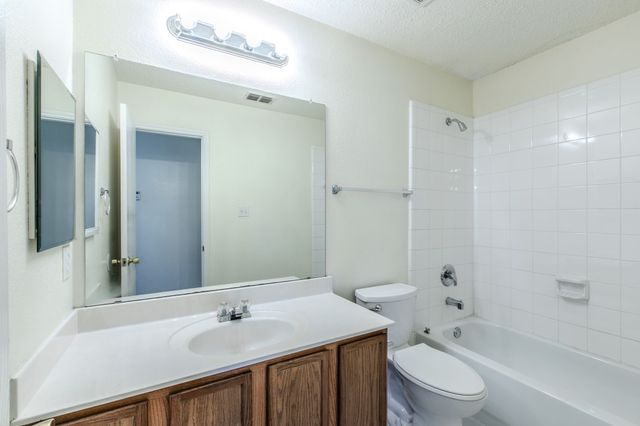 2415 Mallory Lane, Lancaster, TX 75134
