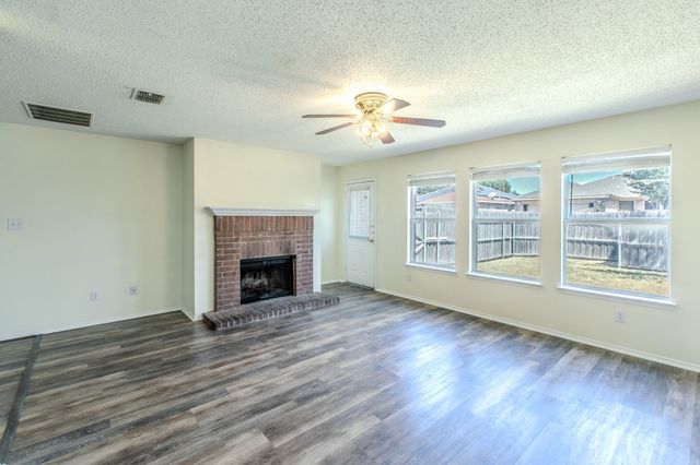 2415 Mallory Lane, Lancaster, TX 75134