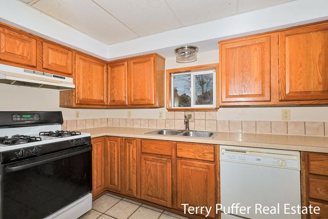 2569 Harding Avenue, Muskegon City, MI 49441