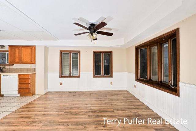 2569 Harding Avenue, Muskegon City, MI 49441