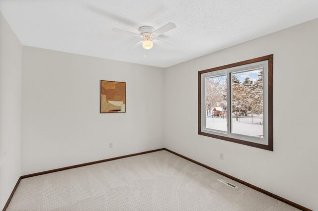 8372 Kentucky Avenue N, Brooklyn Park, MN 55445