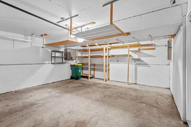 8372 Kentucky Avenue N, Brooklyn Park, MN 55445