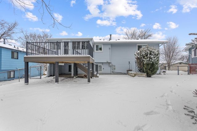 8372 Kentucky Avenue N, Brooklyn Park, MN 55445