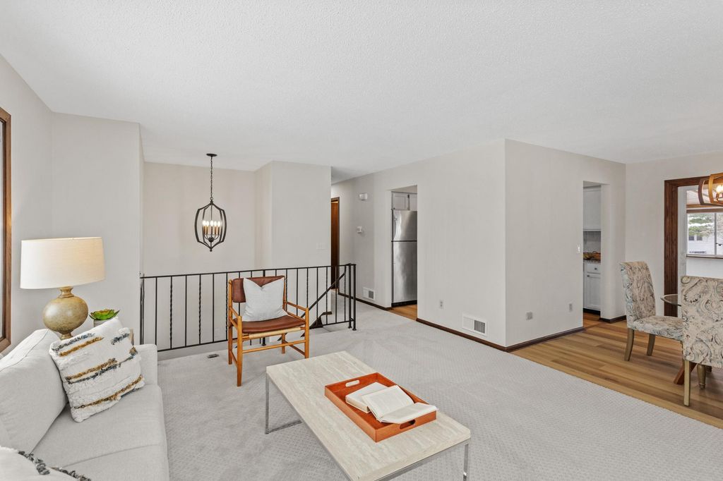 8372 Kentucky Avenue N, Brooklyn Park, MN 55445