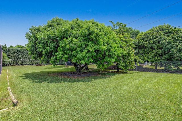 17721 SW 93rd Avenue, Palmetto Bay, FL 33157