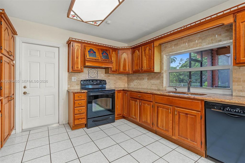 17721 SW 93rd Avenue, Palmetto Bay, FL 33157
