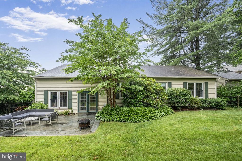 20049 DOOLITTLE ST, Montgomery Village, MD 20886