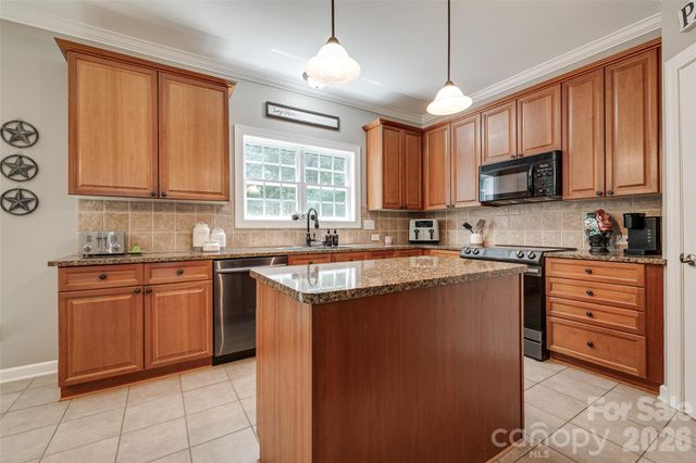 14427 Maclauren Lane, Huntersville, NC 28078