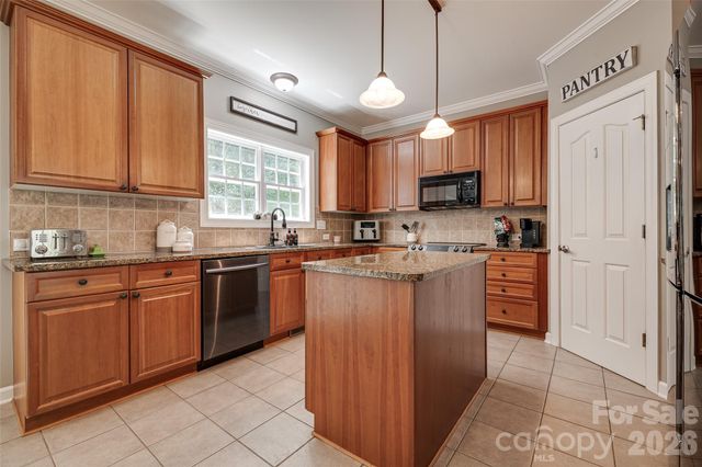 14427 Maclauren Lane, Huntersville, NC 28078