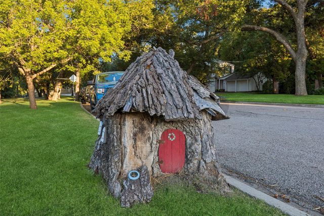 807 N Tyler Street, Dallas, TX 75208