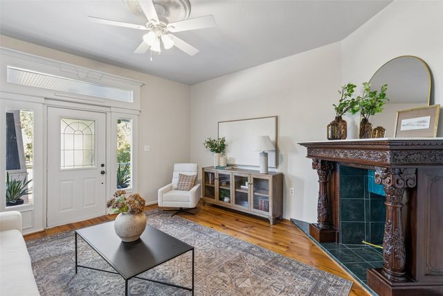 807 N Tyler Street, Dallas, TX 75208